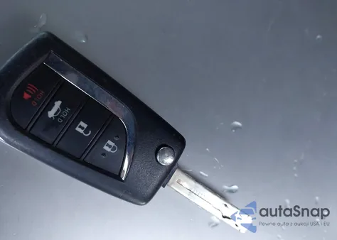 2021 Toyota Corolla Le z USA, uszkodzony, nr VIN 5YFEPMAE4MP271271